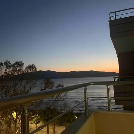 Casa de Férias Amazing Modern 180 ° Sea -mountain View Vlorë
